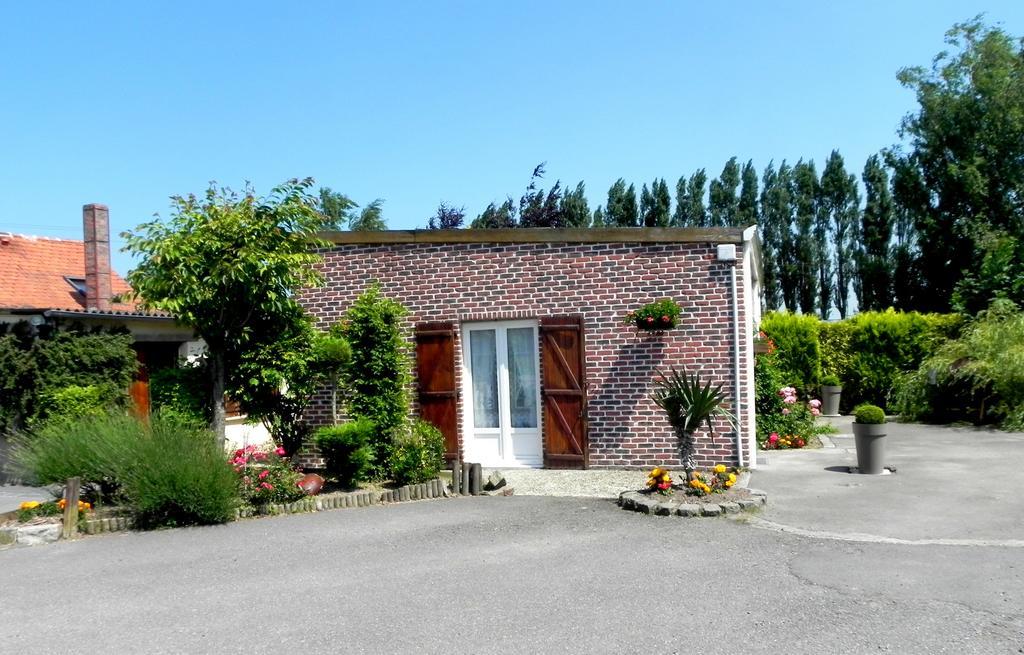 Bed and Breakfast Les Charmilles Hazebrouck Esterno foto